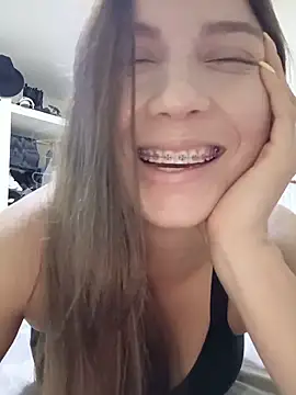 Snapshot of Arianna_Moss chatting on June 14, 10:01 pm Arianna Moss online show from June 14, 10:01 pm
