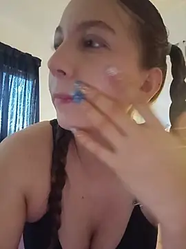 Snapshot of Arianna_Moss chatting on July 27, 9:55 pm Arianna Moss online show from July 27, 9:55 pm