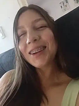 Snapshot of Arianna_Moss chatting on July 28, 2:13 pm Arianna Moss online show from July 28, 2:13 pm