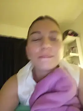 Snapshot of Arianna_Moss chatting on August 1, 4:45 am Arianna Moss online show from August 1, 4:45 am