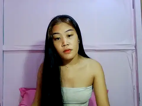 YourWildestDoll online show from March 5, 11:12 pm