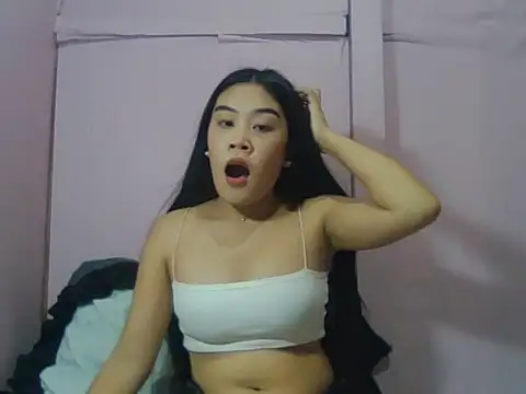 Snapshot of YourWildestDoll chatting on August 5, 9:06 pm YourWildestDoll online show from August 5, 9:06 pm