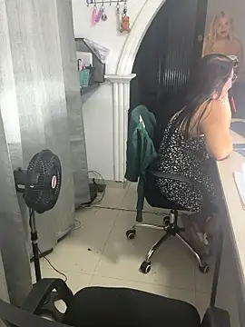 lilith cut3 online show from January 16, 9:30 pm