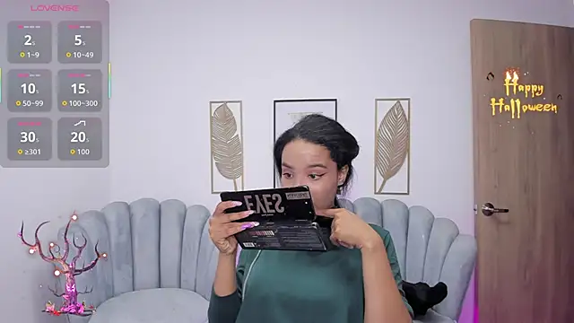 Snapshot of Ayshel_cooperr chatting on October 25, 4:20 am Ayshel cooperr online show from October 25, 4:20 am