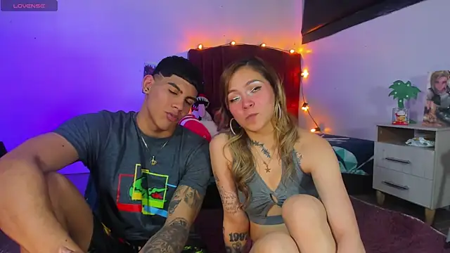 ChiliciousCouple online show from September 30, 3:11 am