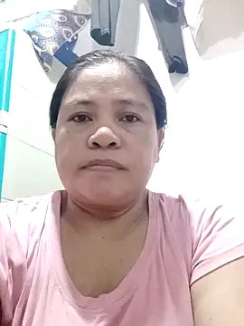 Snapshot of pinay_labb chatting on June 1, 12:40 pm pinay labb online show from June 1, 12:40 pm
