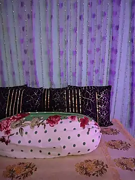 Snapshot of Ishu_Lovee chatting on July 27, 6:31 am Ishu Lovee online show from July 27, 6:31 am