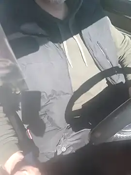 cazzoweb online show from April 2, 8:56 am