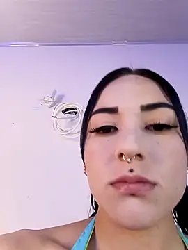 Snapshot of Madison_charlotte chatting on September 18, 7:21 am Madison charlotte online show from September 18, 7:21 am
