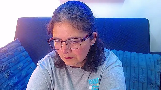 Snapshot of Linda_banks_ chatting on November 14, 1:26 am Linda banks online show from November 14, 1:26 am