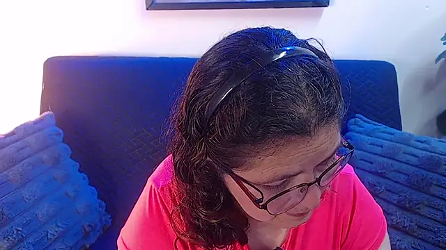 Snapshot of Linda_banks_ chatting on November 30, 1:53 am Linda banks online show from November 30, 1:53 am