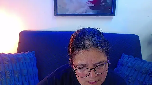 Snapshot of Linda_banks_ chatting on December 2, 1:55 am Linda banks online show from December 2, 1:55 am