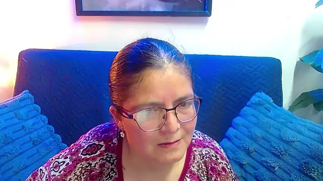 Linda banks  online show from May 13, 1:25 am