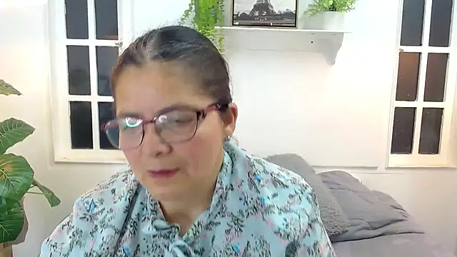 Linda banks  online show from May 24, 11:32 pm