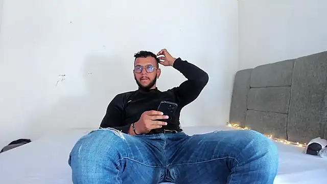 Edy coltt online show from September 25, 2:21 pm