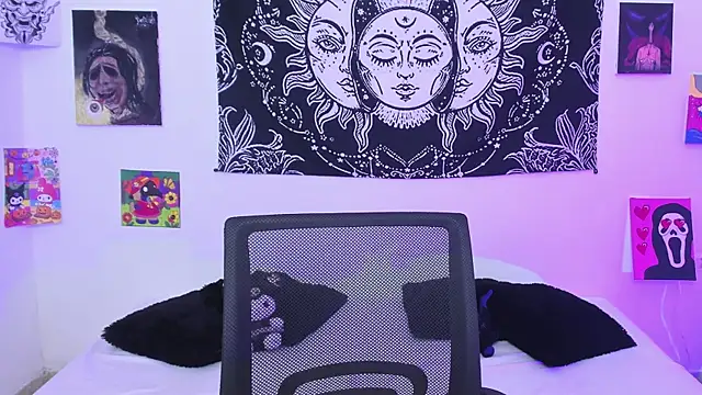 Rose 72 online show from April 30, 8:57 pm