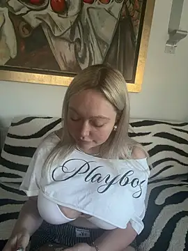 misstitmouseofficial online show from March 2, 12:56 pm