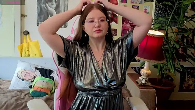 Sienna-Cow online show from October 4, 11:19 am