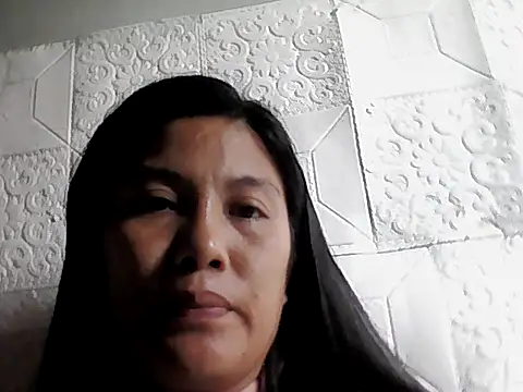 Snapshot of Uniquebeauty32 chatting on June 8, 8:58 am Uniquebeauty32 online show from June 8, 8:58 am