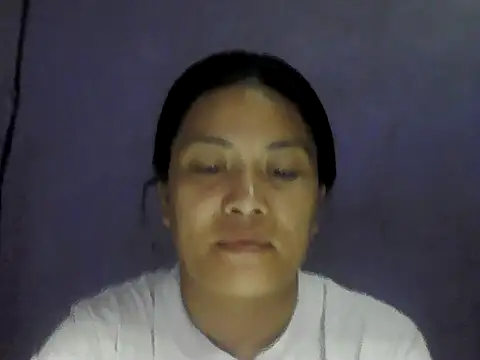 Snapshot of Uniquebeauty32 chatting on July 17, 4:12 pm Uniquebeauty32 online show from July 17, 4:12 pm