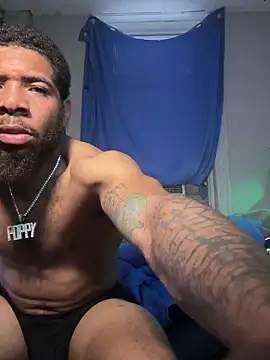 Snapshot of 1mistaGoodWood chatting on October 14, 9:37 pm 1mistaGoodWood online show from October 14, 9:37 pm