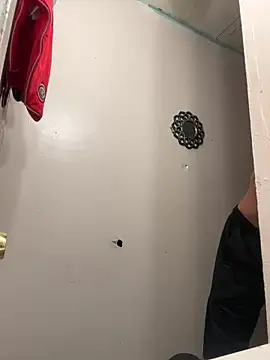 Snapshot of 1mistaGoodWood chatting on October 20, 12:05 pm 1mistaGoodWood online show from October 20, 12:05 pm