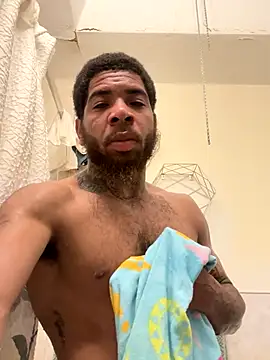 Snapshot of 1mistaGoodWood chatting on October 31, 12:44 am 1mistaGoodWood online show from October 31, 12:44 am