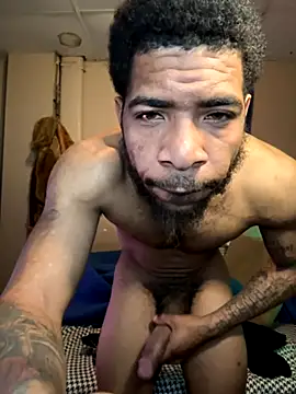 Snapshot of 1mistaGoodWood chatting on November 16, 11:43 pm 1mistaGoodWood online show from November 16, 11:43 pm