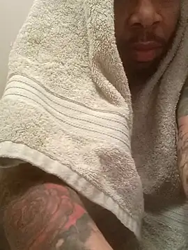 Snapshot of 1mistaGoodWood chatting on April 2, 2:26 pm 1mistaGoodWood online show from April 2, 2:26 pm