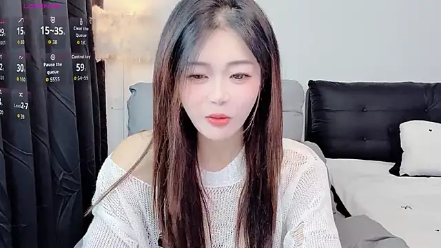 Snapshot of CeeKie chatting on October 22, 4:57 am CeeKie online show from October 22, 4:57 am