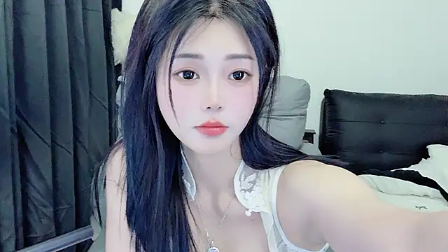 Snapshot of CeeKie chatting on October 26, 5:57 am CeeKie online show from October 26, 5:57 am