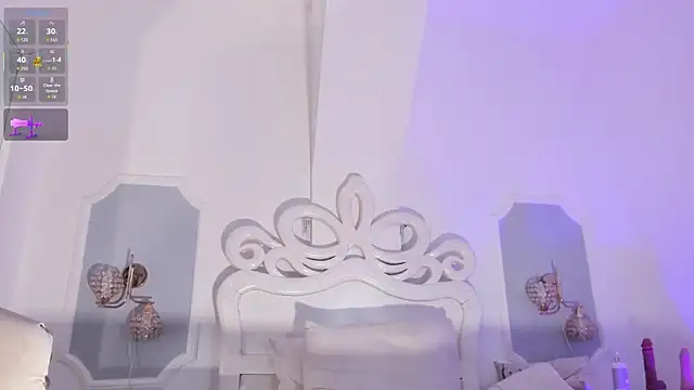 Snapshot of OnlyGia chatting on November 8, 8:25 am OnlyGia online show from November 8, 8:25 am