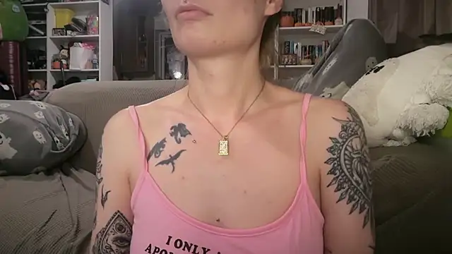 Snapshot of harleyblair chatting on May 26, 10:06 pm harleyblair online show from May 26, 10:06 pm
