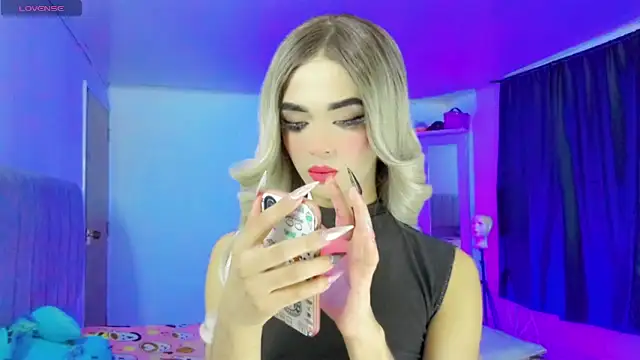 HANNAH BACKERS online show from December 21, 5:14 am