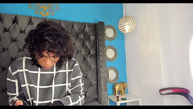 Snapshot of bxby_dolls chatting on October 7, 7:27 am bxby dolls online show from October 7, 7:27 am