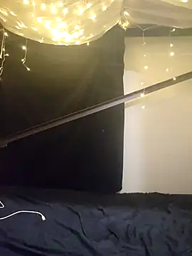 VeiledMuse online show from November 18, 2:17 am