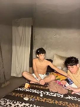 Kailertwink online show from May 21, 3:13 am