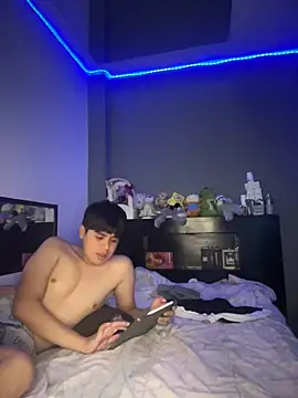 Kailertwink online show from June 3, 12:46 am
