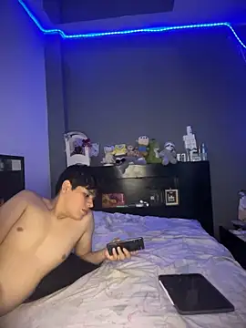 Kailertwink online show from June 6, 1:11 am