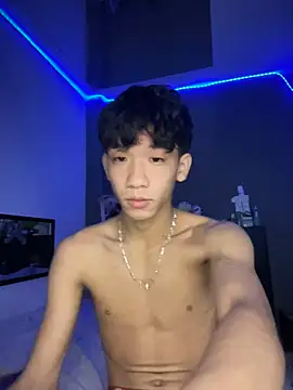 Kailertwink online show from June 20, 2:09 pm