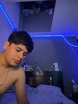 Kailertwink online show from July 2, 3:51 pm