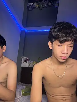 Kailertwink online show from July 8, 10:58 pm