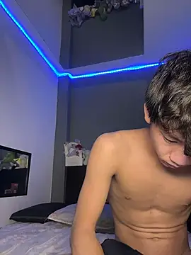 Kailertwink online show from July 15, 9:53 pm