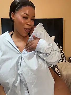 Snapshot of THICKBUNNYCHICKxxx chatting on April 26, 12:03 pm THICKBUNNYCHICKxxx online show from April 26, 12:03 pm
