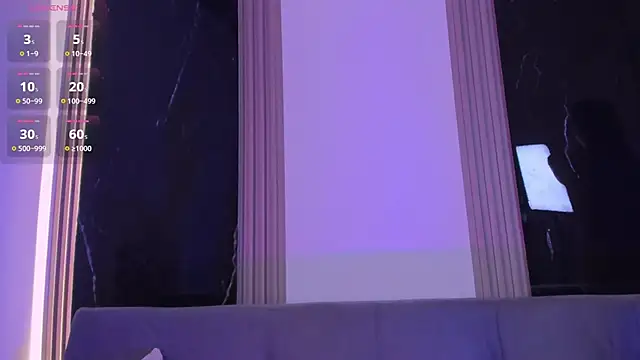 Snapshot of Sussyrosse_ chatting on October 13, 9:59 pm Sussyrosse online show from October 13, 9:59 pm