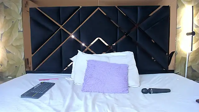 Snapshot of AliciaJerez1 chatting on October 11, 8:57 am AliciaJerez1 online show from October 11, 8:57 am