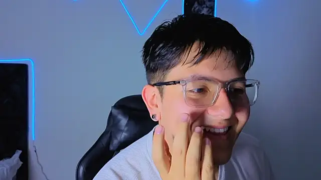 Ryan Doretti online show from December 4, 8:17 pm