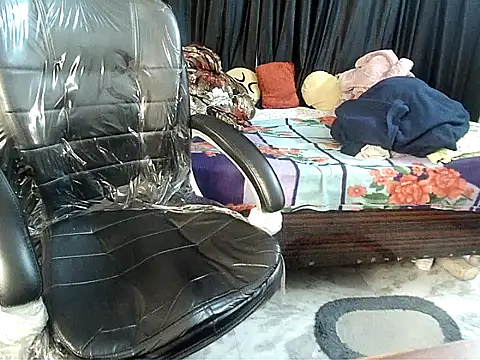 Snapshot of Anaconda-Mall chatting on February 11, 7:19 pm Anaconda-Mall online show from February 11, 7:19 pm