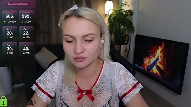 Cameronlovely  online show from October 23, 9:41 am