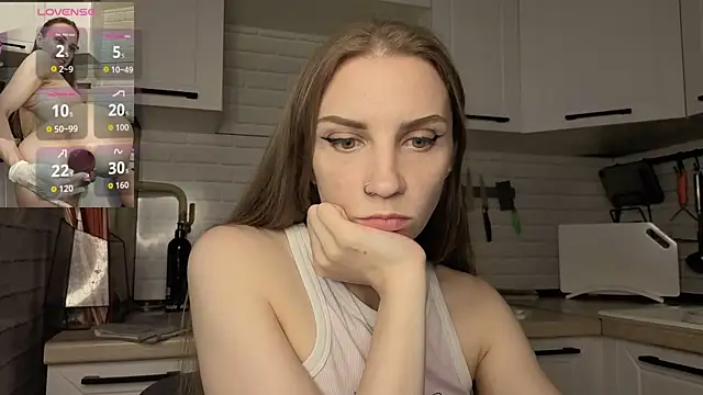 Snapshot of Edena_ chatting on June 13, 2:26 pm Edena online show from June 13, 2:26 pm
